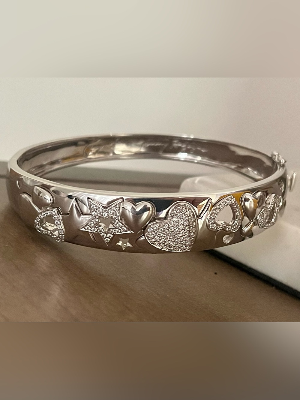 Rare Tommy Hilfiger Nancy Davis Peace and Love Hinged Sterling Silver Bangle
